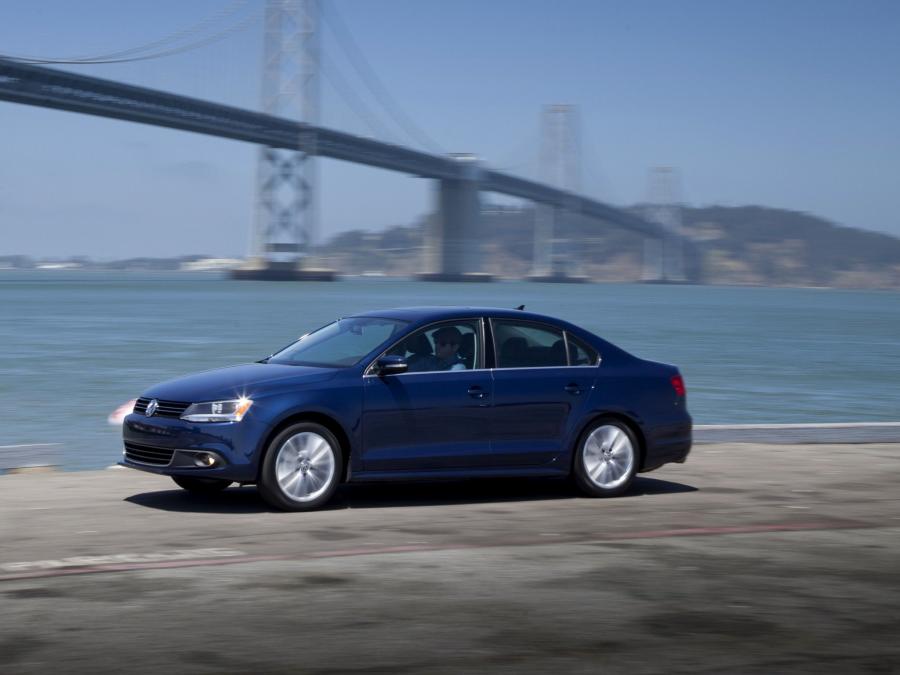 Volkswagen Jetta 2010 года  (US) (фото 39 из 52)
